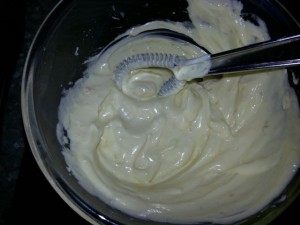 Blending quark cottage cheese with flax oil on Budwig diet