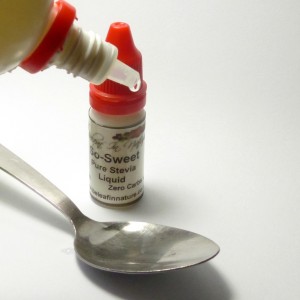 Clear stevia aqueous extract